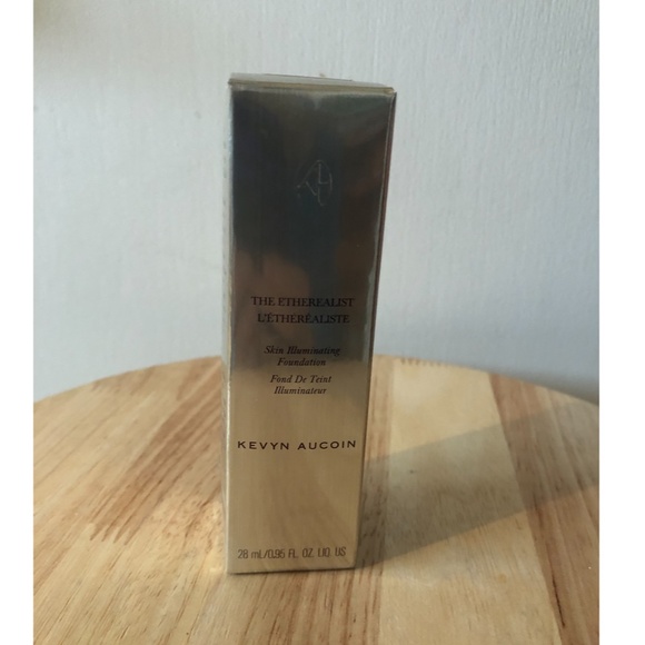Kevyn Aucoin The Etherealist Foundation Medium EF new in box - Picture 7 of 9